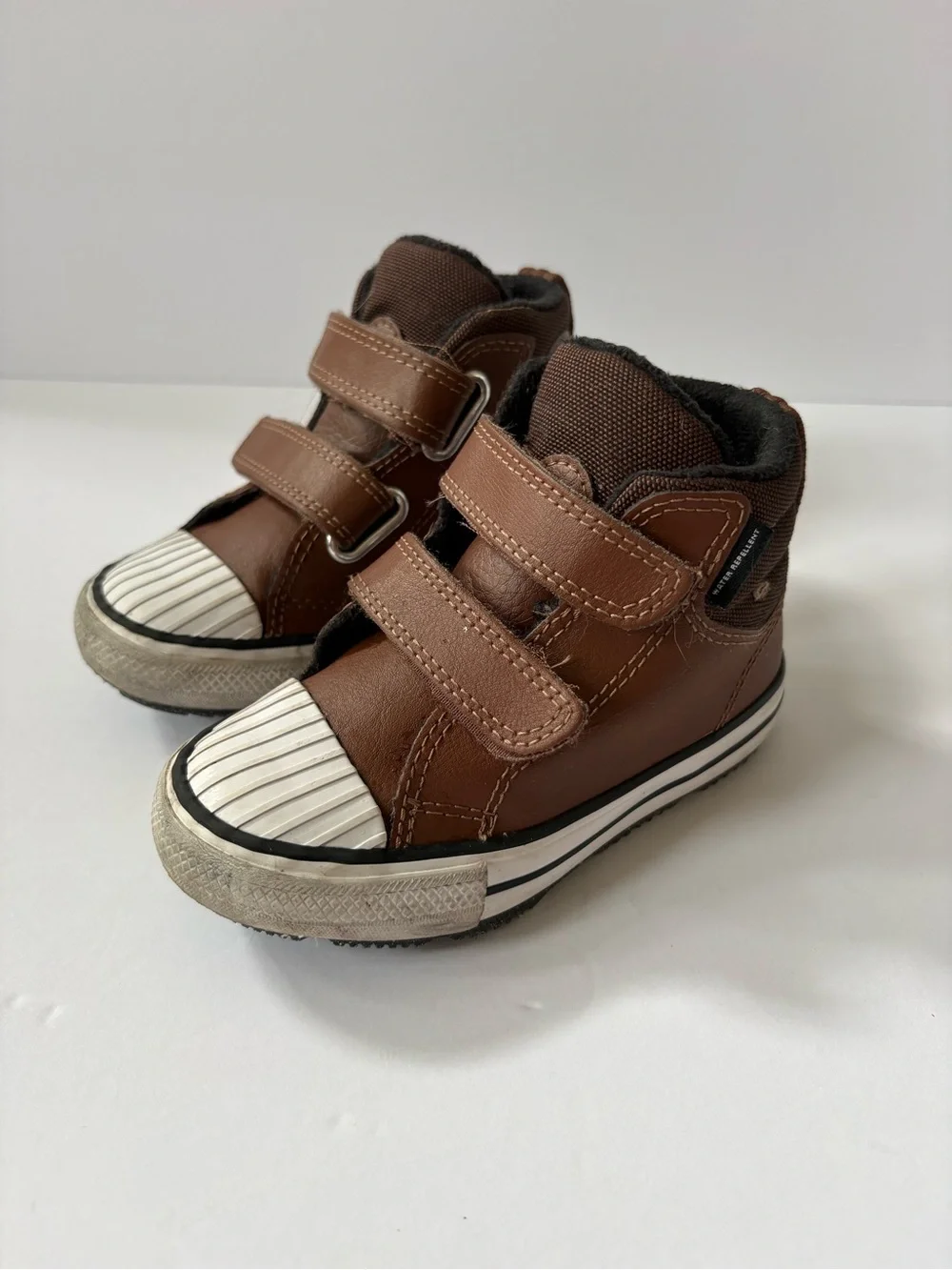 Converse Kids' Chuck Taylor All Star Berkshire High Top Sneaker Brown 8 Leather